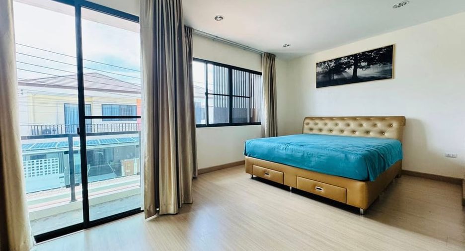 For sale 4 bedrooms villa in Bang Lamung, Chonburi