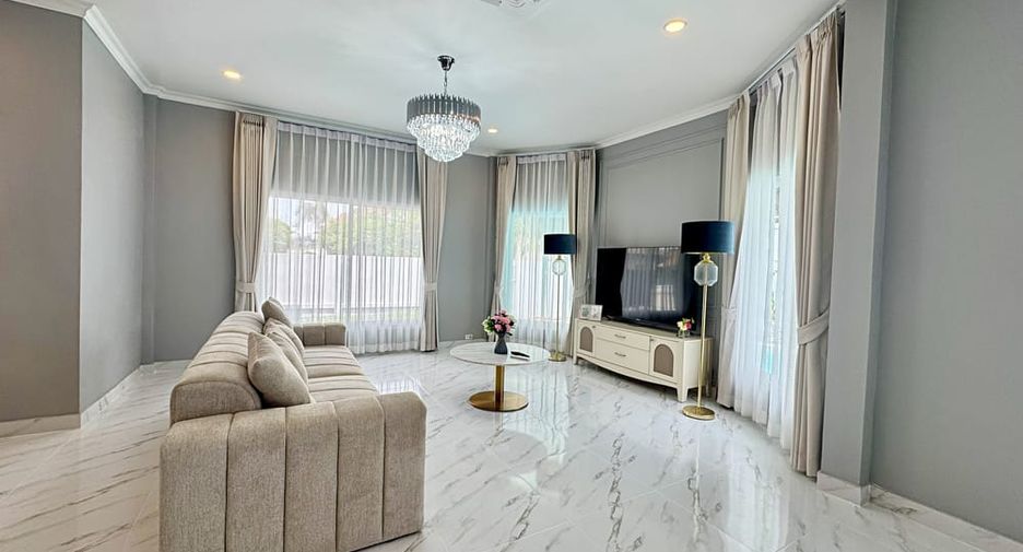 Villa zum Kauf mit 4 Zimmer in Bang Lamung, Chonburi