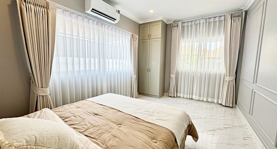Villa zum Kauf mit 4 Zimmer in Bang Lamung, Chonburi