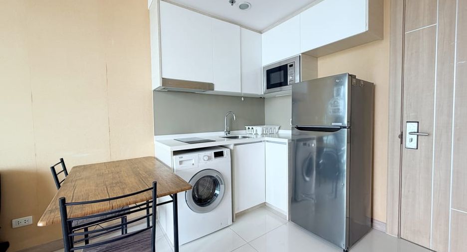 Condo en alquiler de 1 habitaciones en Bang Lamung, Chonburi