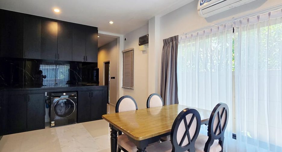 For sale 4 ベッドルーム house in Bang Lamung, Chonburi