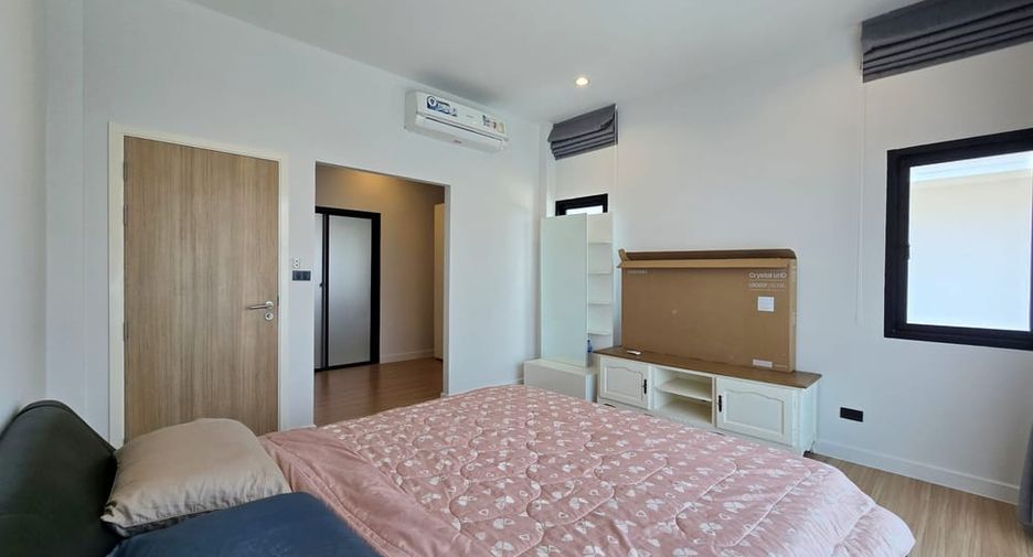 For sale 4 ベッドルーム house in Bang Lamung, Chonburi
