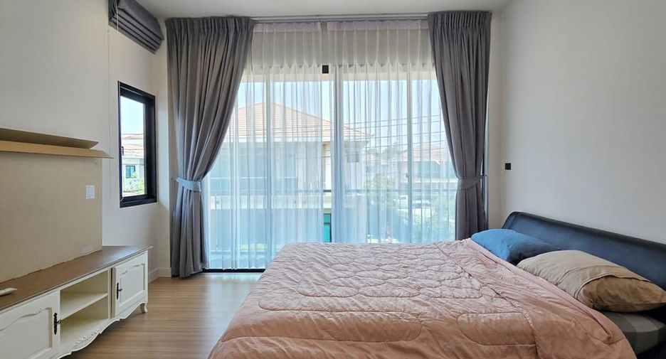 For sale 4 ベッドルーム house in Bang Lamung, Chonburi