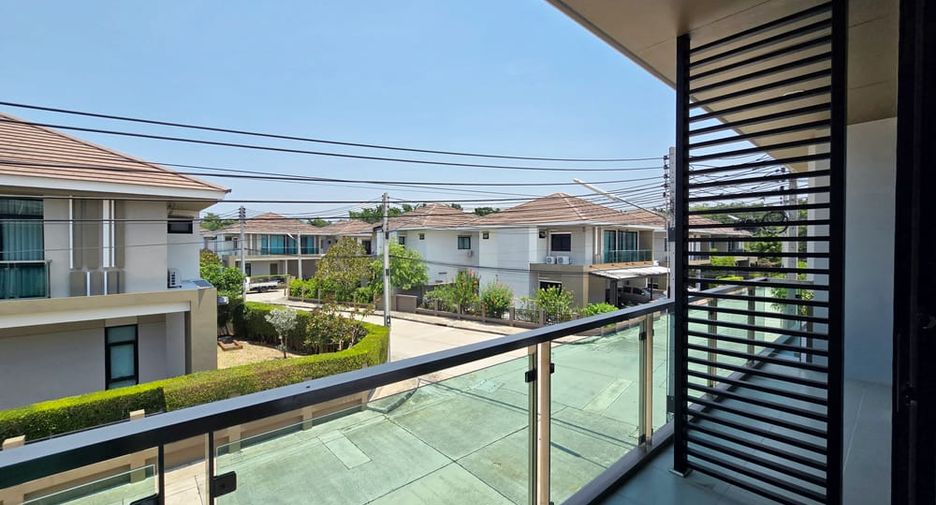 For sale 4 ベッドルーム house in Bang Lamung, Chonburi