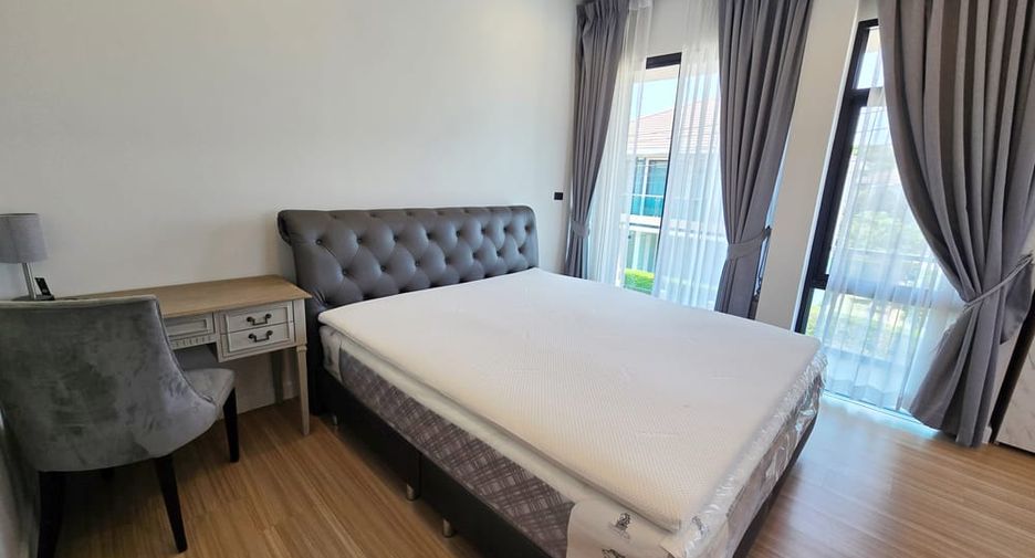 For sale 4 ベッドルーム house in Bang Lamung, Chonburi