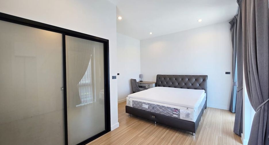 For sale 4 ベッドルーム house in Bang Lamung, Chonburi