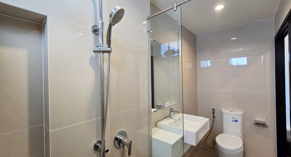 For sale 4 ベッドルーム house in Bang Lamung, Chonburi