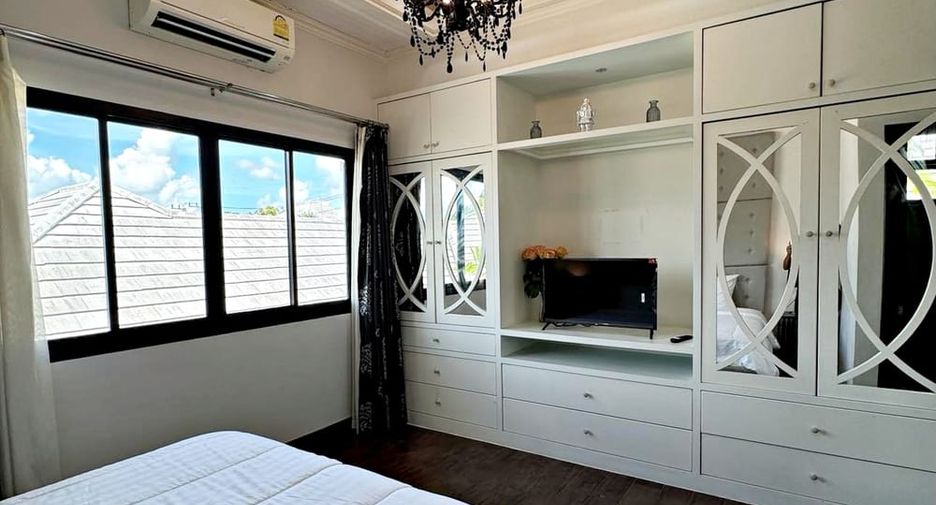 For rent and for sale 3 bedrooms villa in Huay Yai, Pattaya