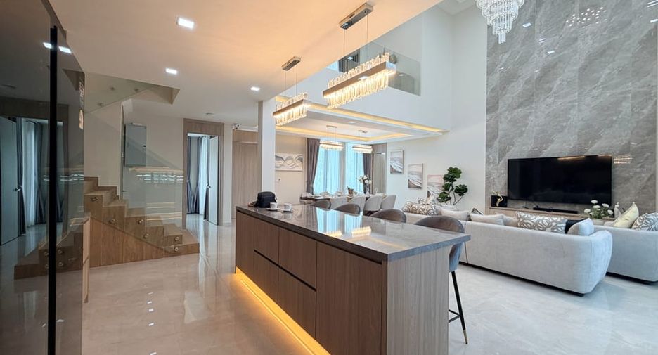 Villa zum Kauf mit 5 Zimmer in Bang Lamung, Chonburi