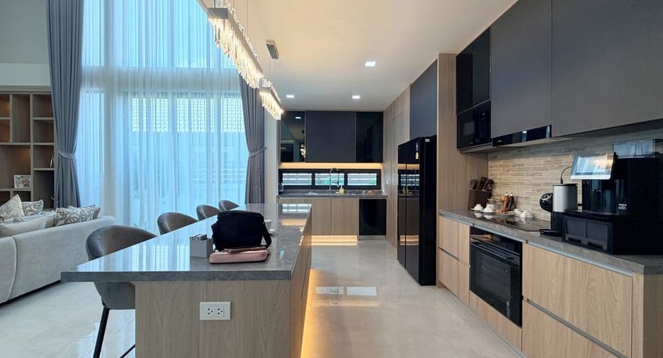 Villa zum Kauf mit 5 Zimmer in Bang Lamung, Chonburi