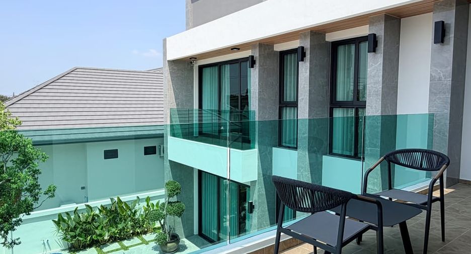 Villa zum Kauf mit 5 Zimmer in Bang Lamung, Chonburi