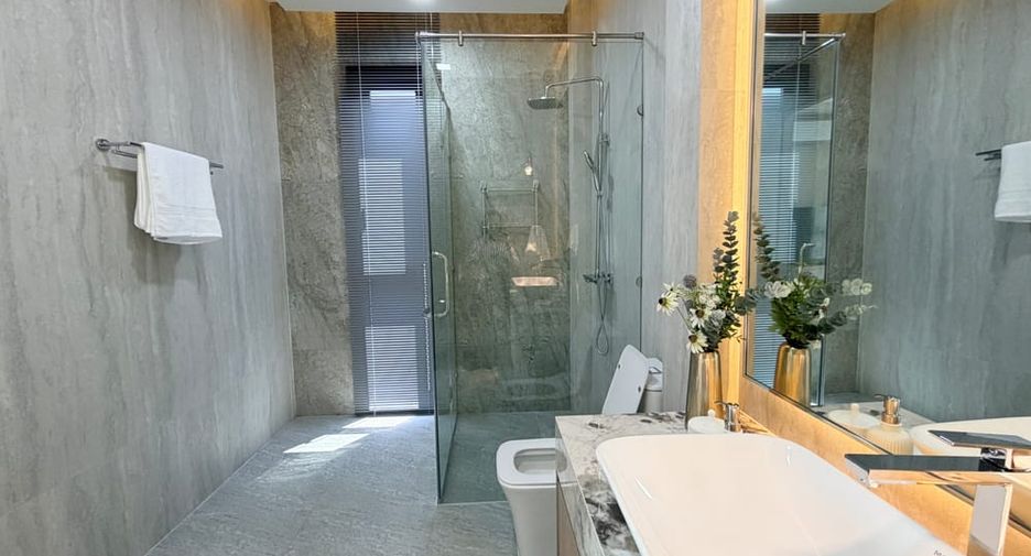 Villa zum Kauf mit 5 Zimmer in Bang Lamung, Chonburi