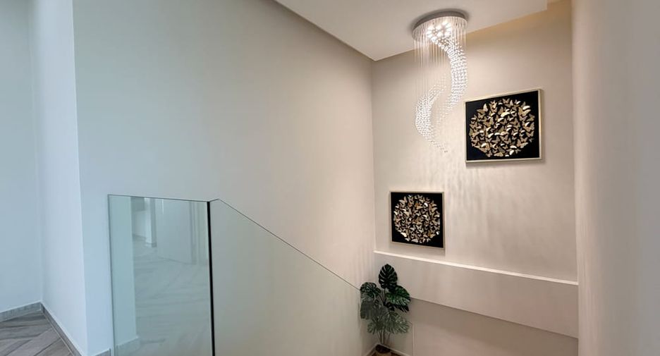 Villa zum Kauf mit 5 Zimmer in Bang Lamung, Chonburi