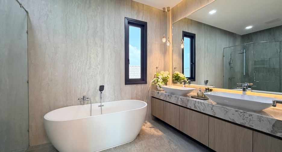 Villa zum Kauf mit 5 Zimmer in Bang Lamung, Chonburi