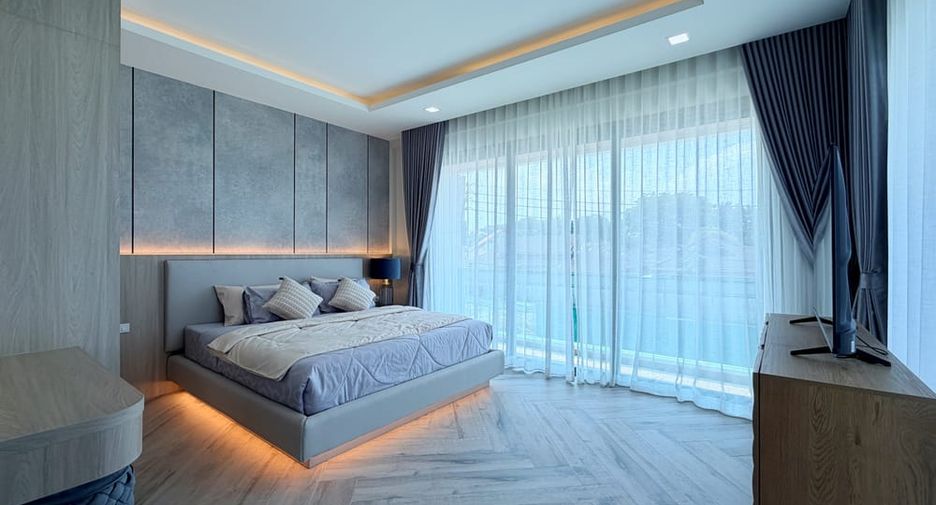 Villa zum Kauf mit 5 Zimmer in Bang Lamung, Chonburi