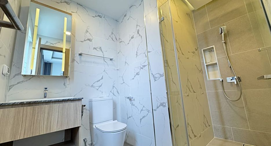 Villa zur Miete und zum Kauf mit 4 Zimmer in Bang Lamung, Chonburi