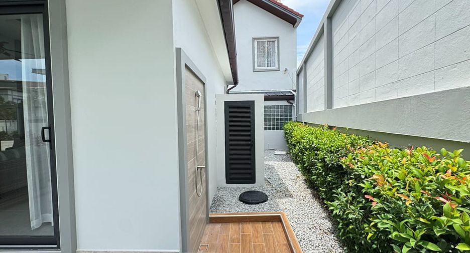 Villa zur Miete und zum Kauf mit 4 Zimmer in Bang Lamung, Chonburi