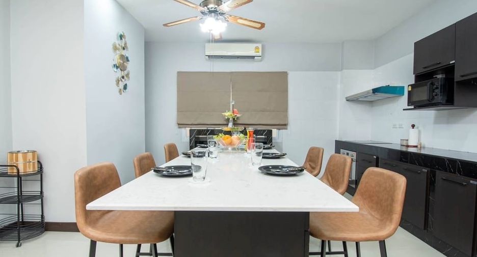 Villa zur Miete mit 6 Zimmer in Bang Lamung, Chonburi