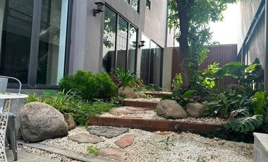 For sale 5 bedrooms house in Watthana, Bangkok