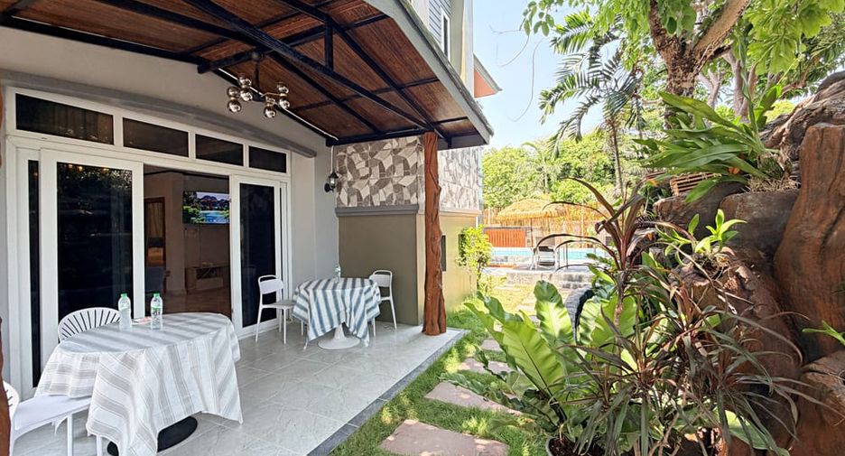 Villa en alquiler y en venta de 6 habitaciones en Bang Lamung, Chonburi