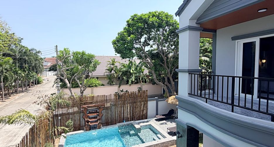 Villa en alquiler y en venta de 6 habitaciones en Bang Lamung, Chonburi