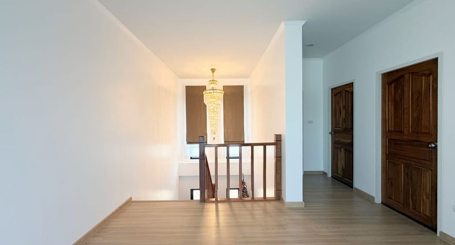 À vendre 3 chambres maison à Bang Lamung, Chonburi