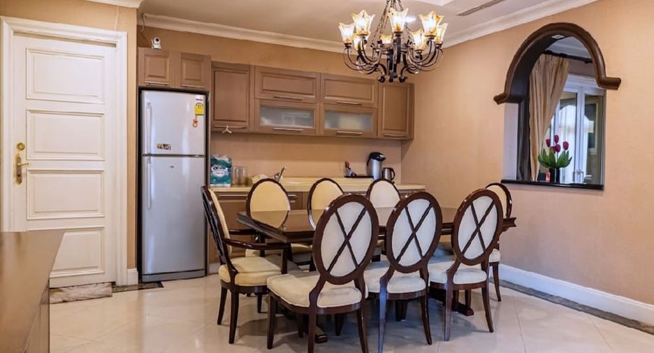 出租 4 卧室 别墅 在 Jomtien, 芭提雅