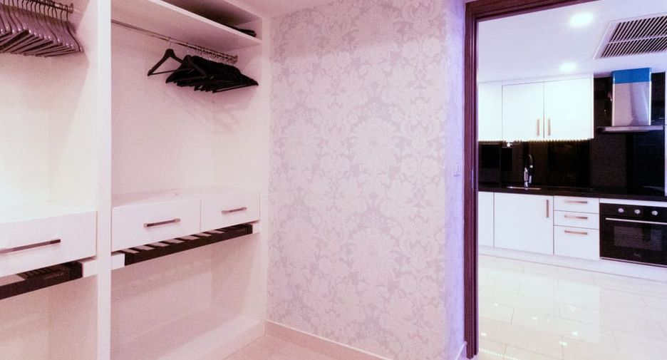 For sale 2 bedrooms condo in Bang Lamung, Chonburi