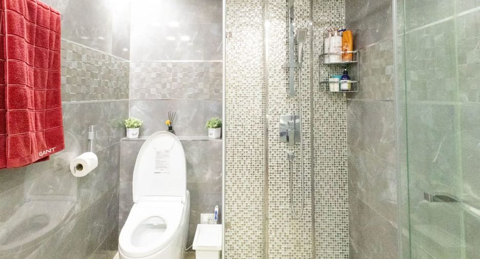 For sale 2 bedrooms condo in Bang Lamung, Chonburi