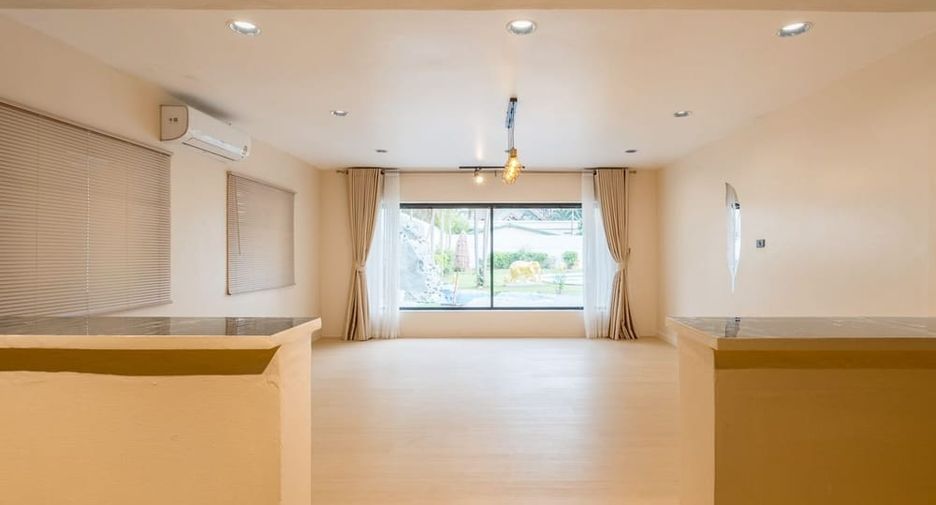 Villa zur Miete mit 5 Zimmer in Bang Lamung, Chonburi