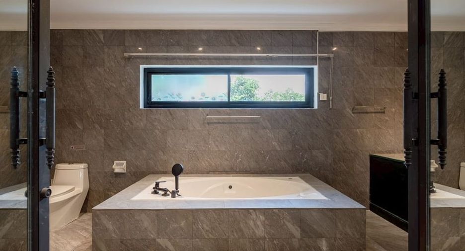 Villa zur Miete mit 5 Zimmer in Bang Lamung, Chonburi