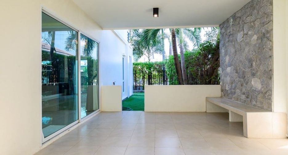 For sale 3 bedrooms house in Bang Lamung, Chonburi