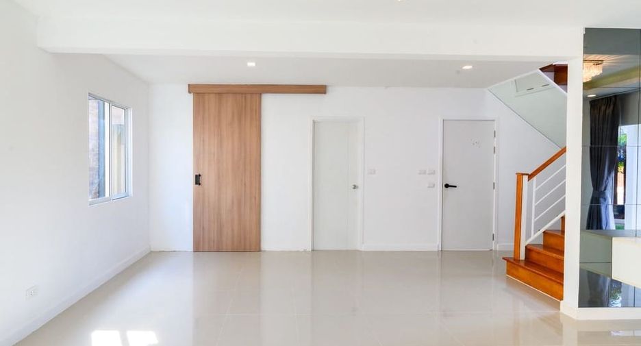 For sale 3 bedrooms house in Bang Lamung, Chonburi
