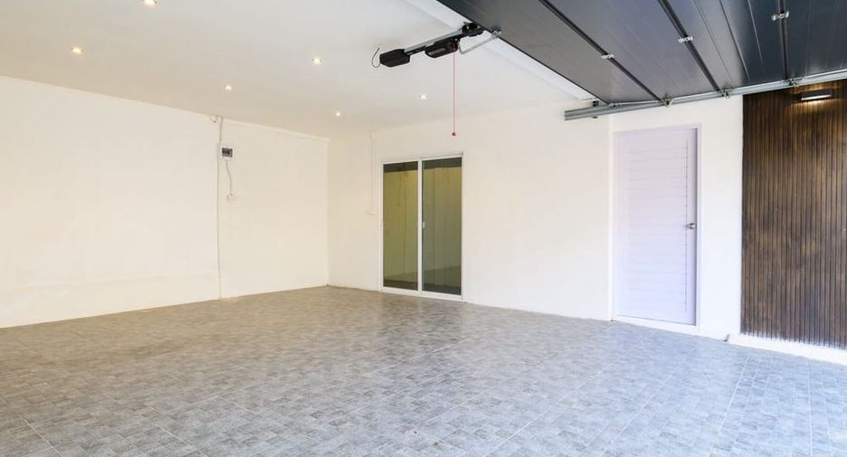 For sale 3 bedrooms house in Bang Lamung, Chonburi