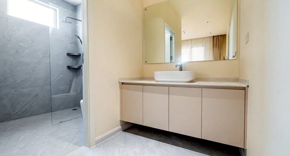 À vendre 6 chambres villa à Bang Lamung, Chonburi