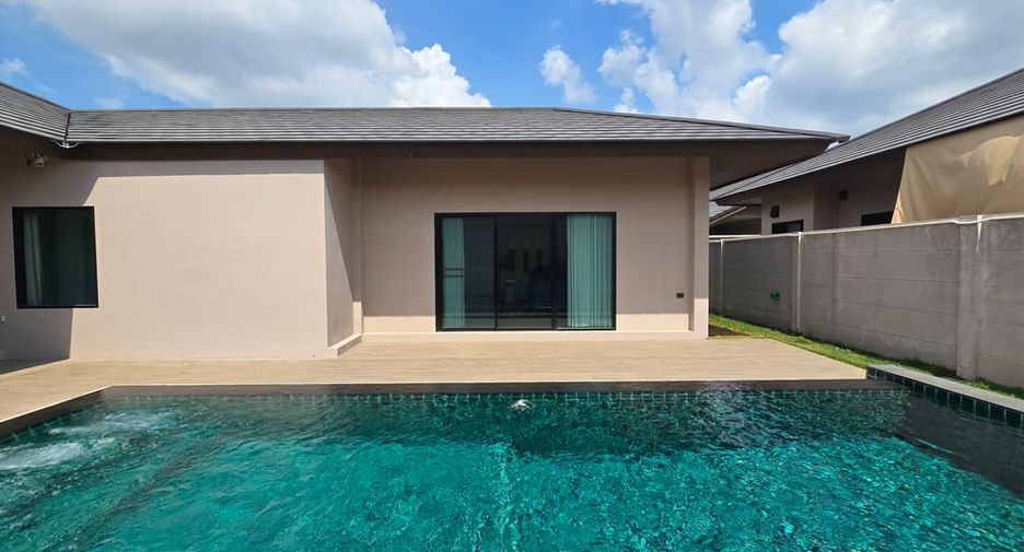 For sale 3 ベッドルーム villa in Huay Yai, Pattaya