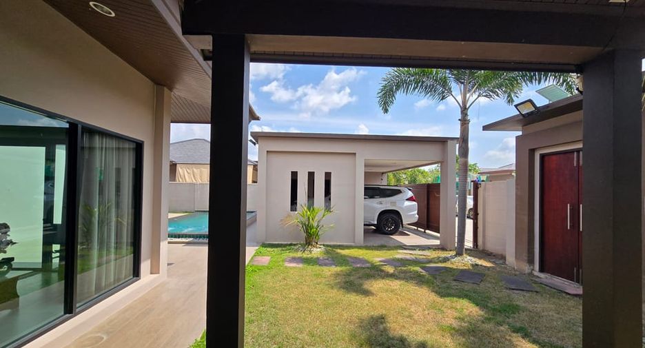For sale 3 ベッドルーム villa in Huay Yai, Pattaya