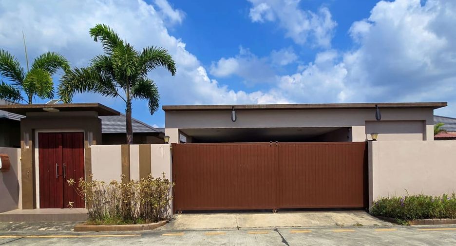 For sale 3 ベッドルーム villa in Huay Yai, Pattaya