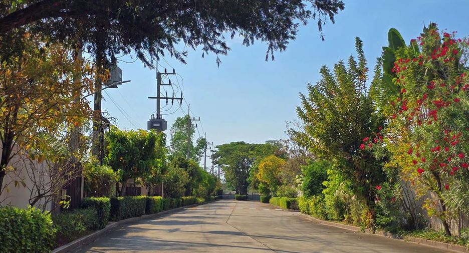 For sale 3 ベッドルーム villa in Huay Yai, Pattaya
