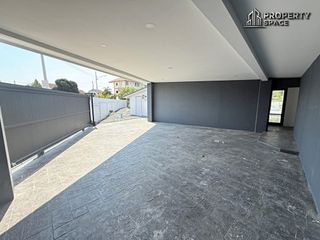 Villa zum Kauf mit 6 Zimmer in Bang Lamung, Chonburi