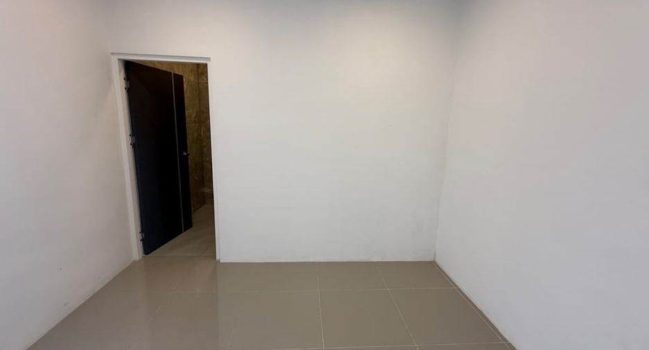 Villa zum Kauf mit 6 Zimmer in Bang Lamung, Chonburi