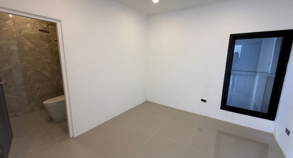 Villa zum Kauf mit 6 Zimmer in Bang Lamung, Chonburi