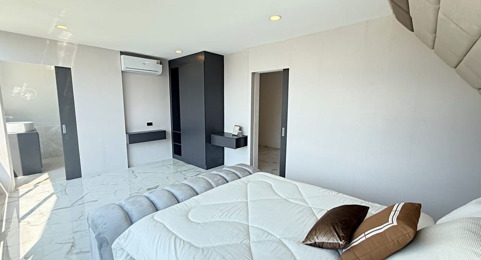 Villa zum Kauf mit 6 Zimmer in Bang Lamung, Chonburi