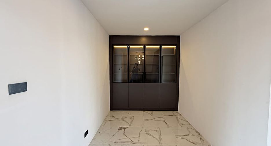 Villa zum Kauf mit 6 Zimmer in Bang Lamung, Chonburi
