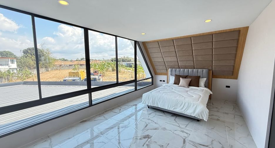 Villa zum Kauf mit 6 Zimmer in Bang Lamung, Chonburi