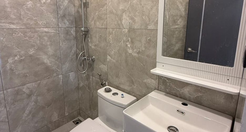 Villa zum Kauf mit 6 Zimmer in Bang Lamung, Chonburi