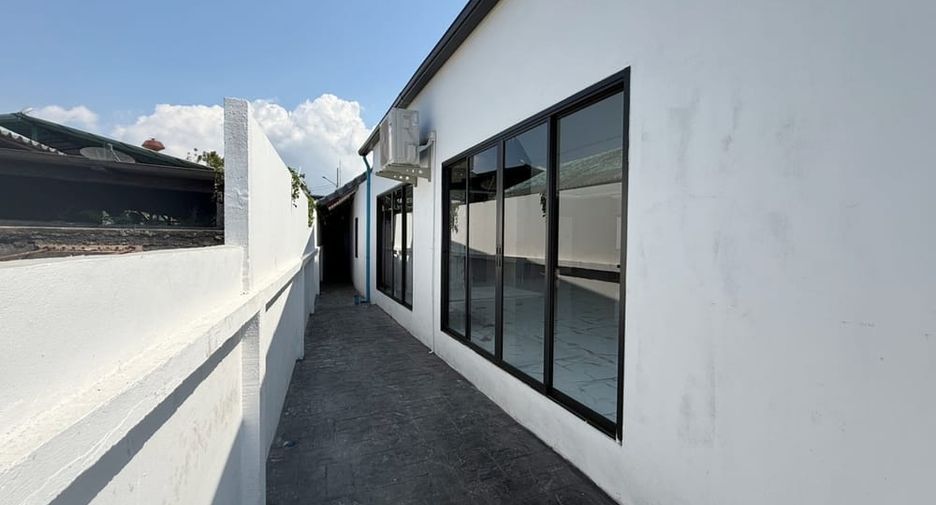 Villa zum Kauf mit 6 Zimmer in Bang Lamung, Chonburi
