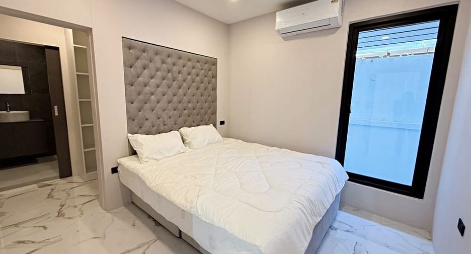 Villa zum Kauf mit 6 Zimmer in Bang Lamung, Chonburi