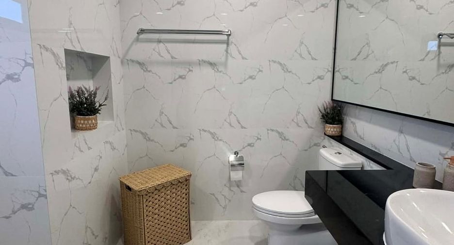 À vendre 3 chambres villa à Bang Lamung, Chonburi