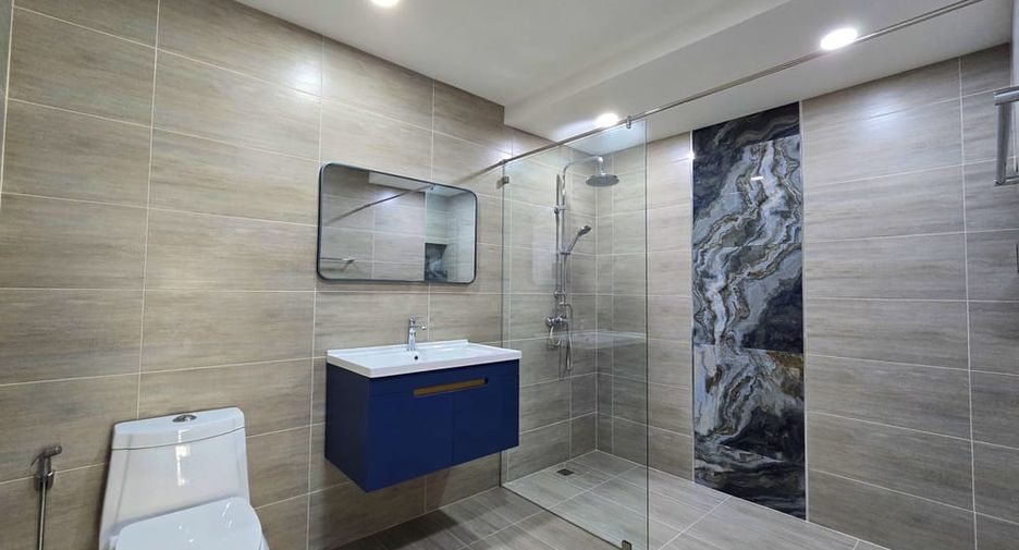 Haus zur Miete und zum Kauf mit 4 Zimmer in Bang Lamung, Chonburi